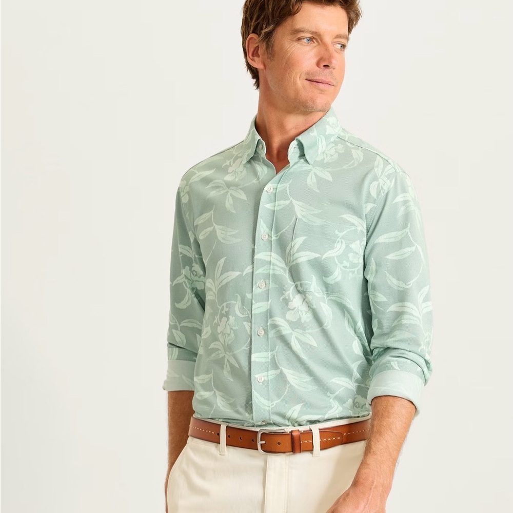 Coolibar Men's Light Green Floral Button-Down Shirt